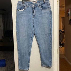 Levi’s Classic Crop Jeans